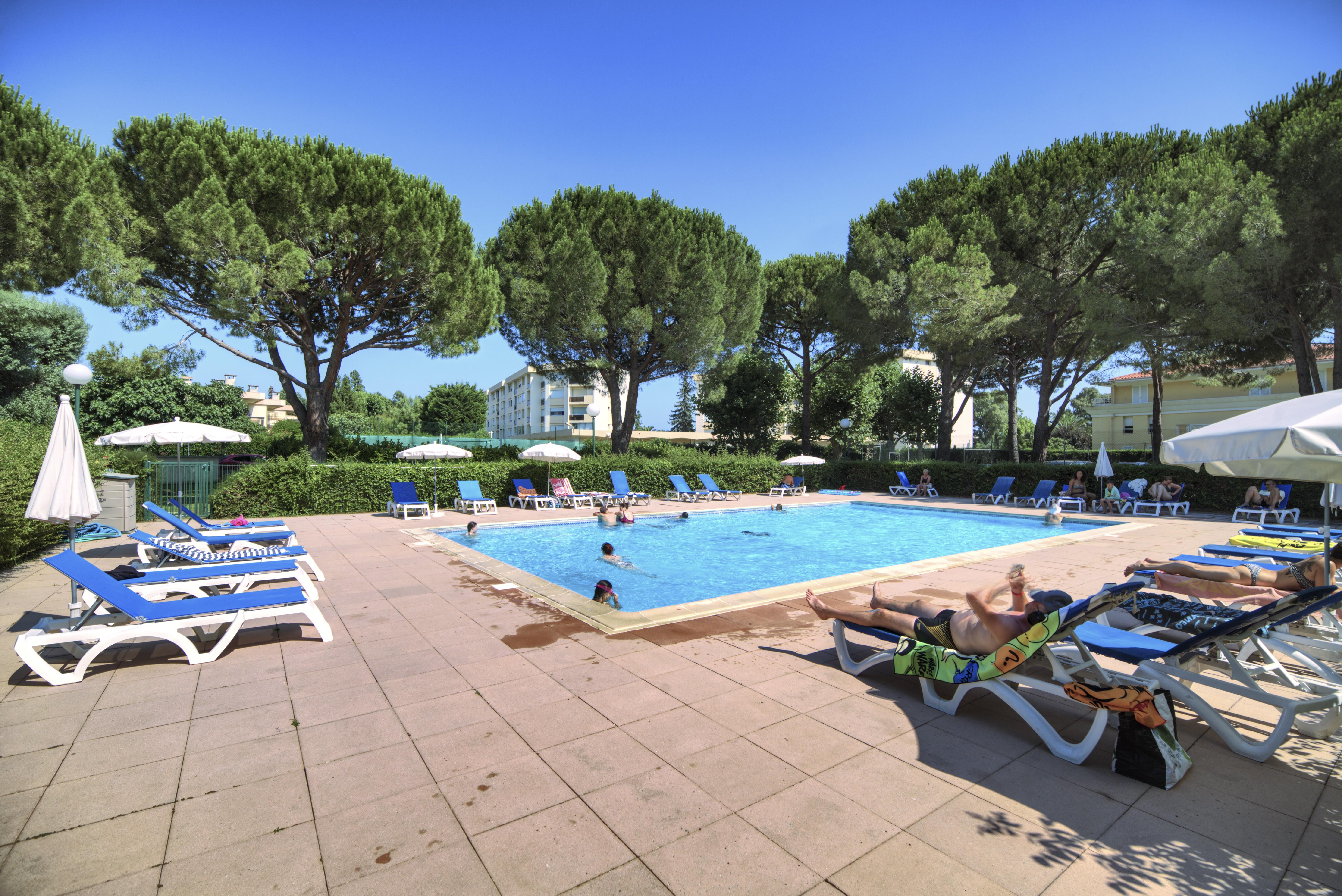 Residence Pierre & Vacances Les Jardins Ombrages Mandelieu Buitenkant foto