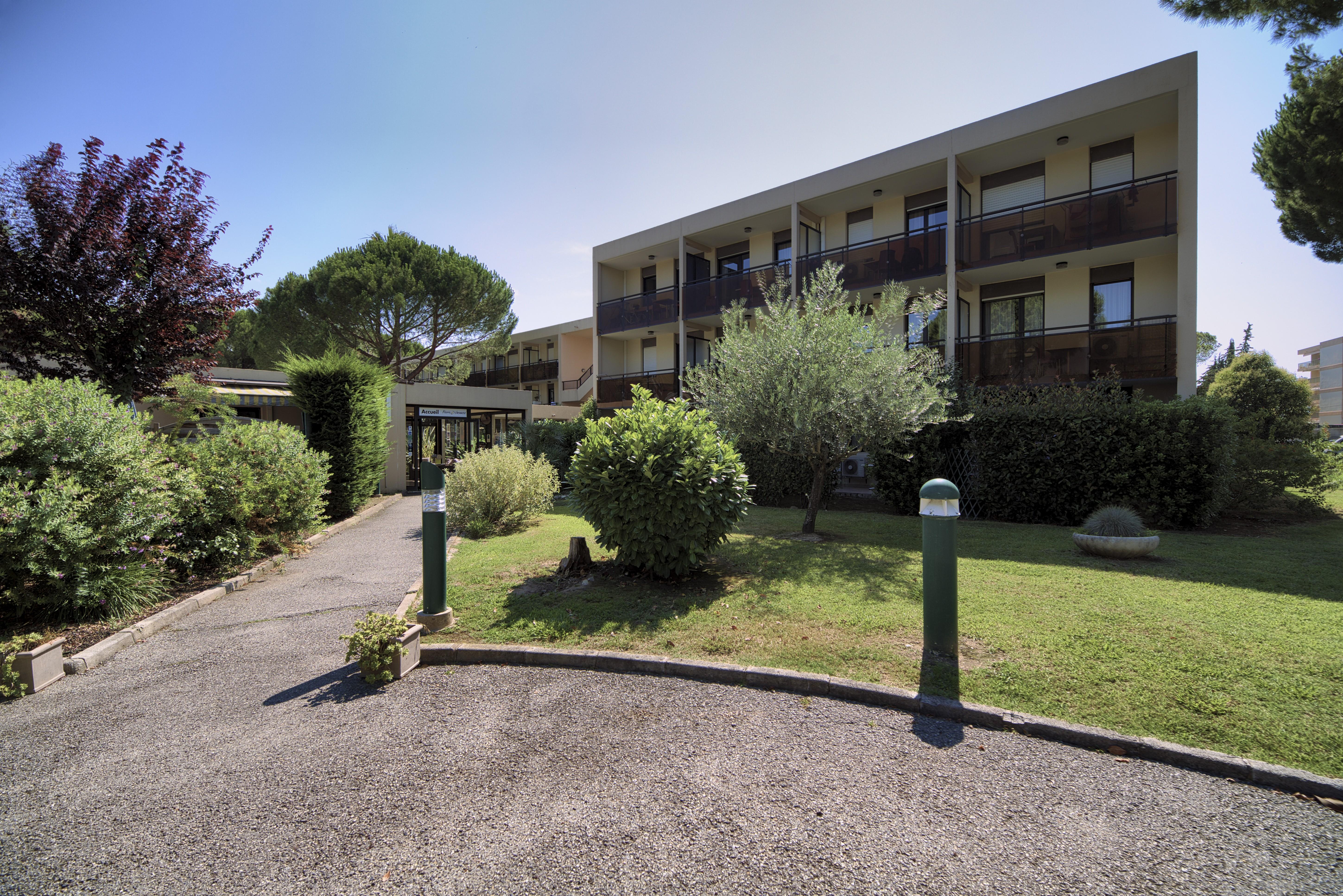 Residence Pierre & Vacances Les Jardins Ombrages Mandelieu Buitenkant foto