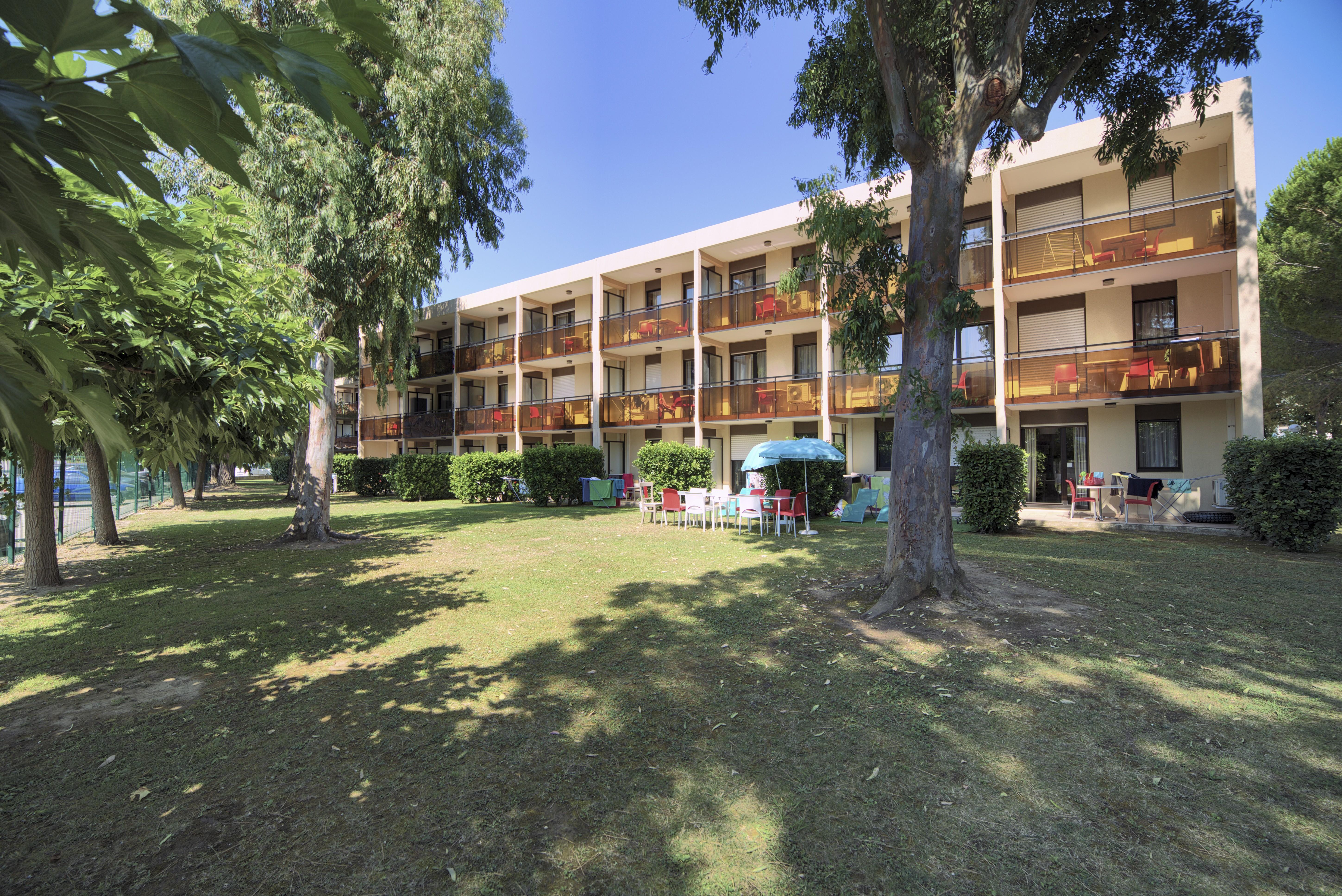 Residence Pierre & Vacances Les Jardins Ombrages Mandelieu Buitenkant foto