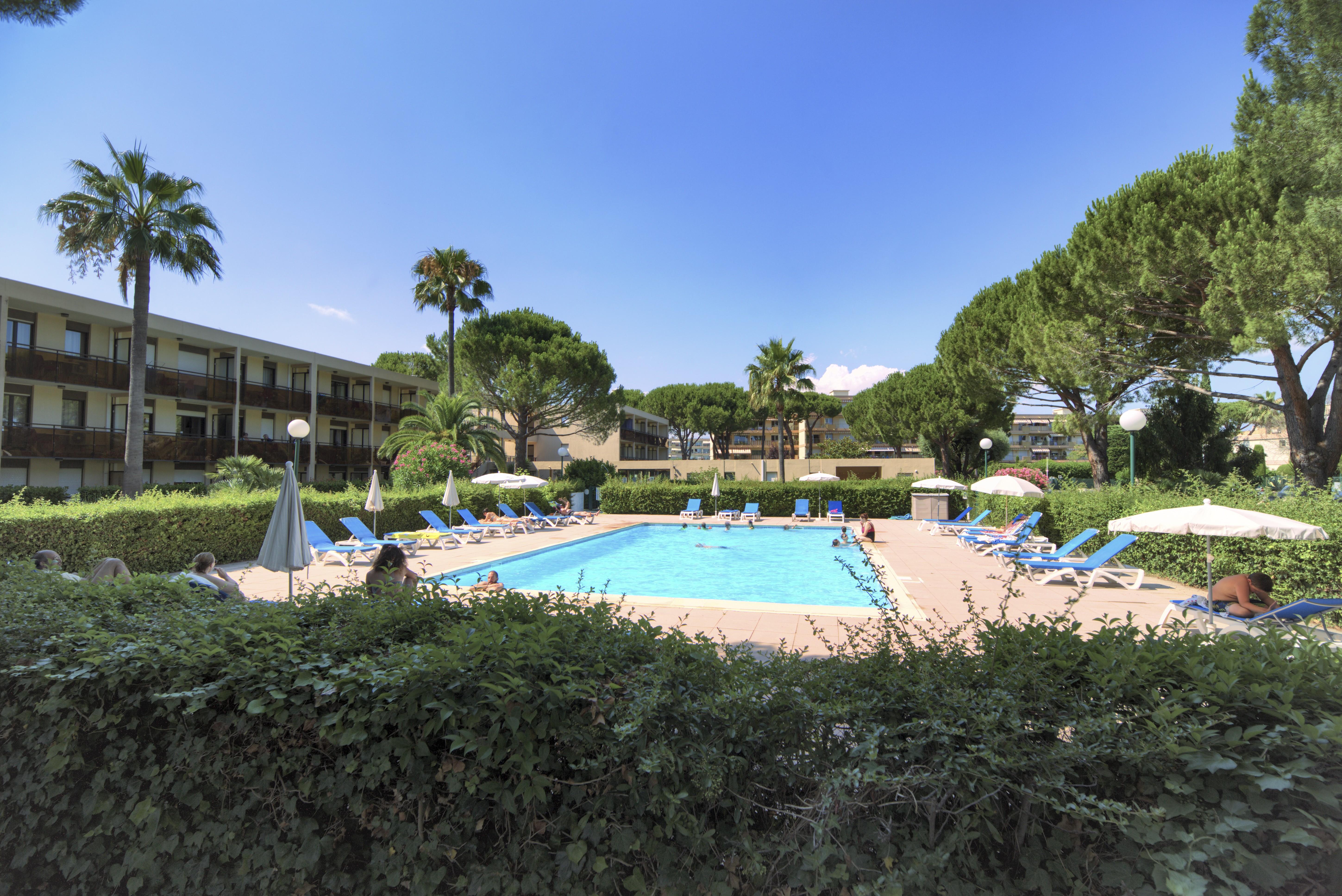 Residence Pierre & Vacances Les Jardins Ombrages Mandelieu Buitenkant foto