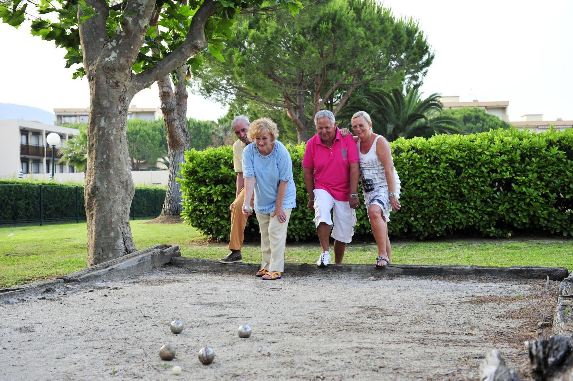 Residence Pierre & Vacances Les Jardins Ombrages Mandelieu Buitenkant foto